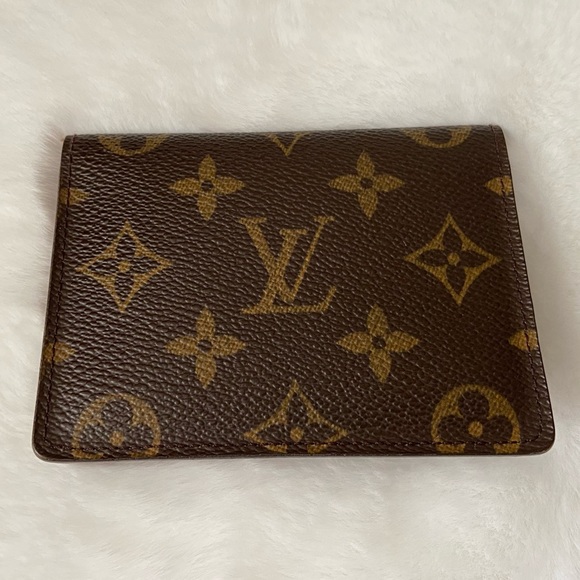 SOLD ✅ Authentic Louis Vuitton Card Case - Picture 1 of 6